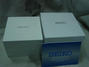Seiko watch box. whole set with manual book 